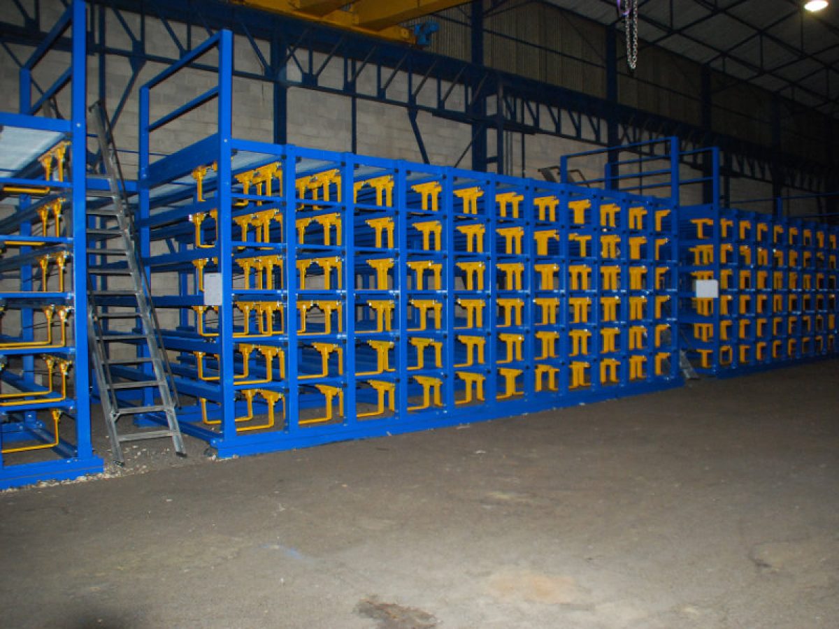 Sistema de almacenamiento de perfiles largos para acero